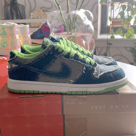 2004 Nike Dunk ‘Incredible Hulk’ Size 6Y (7.5W) - Picture 4 of 10
